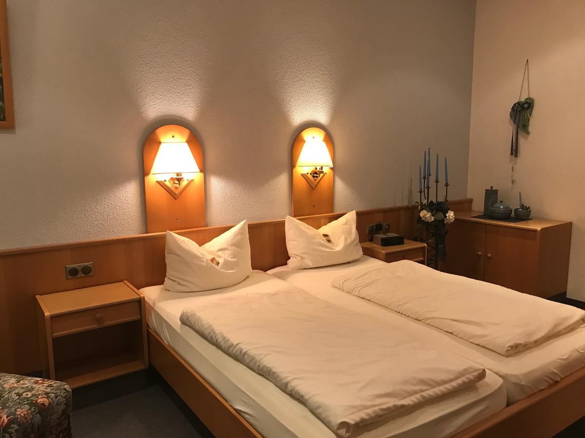 Gasthof & Hotel Goldener Hirsch Bad Berneck im Fichtelgebirge Buitenkant foto