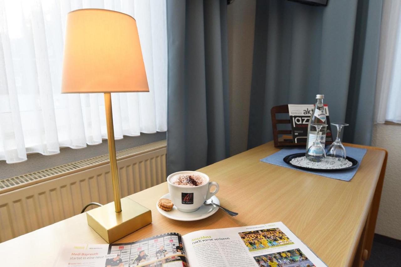 Gasthof & Hotel Goldener Hirsch Bad Berneck im Fichtelgebirge Buitenkant foto