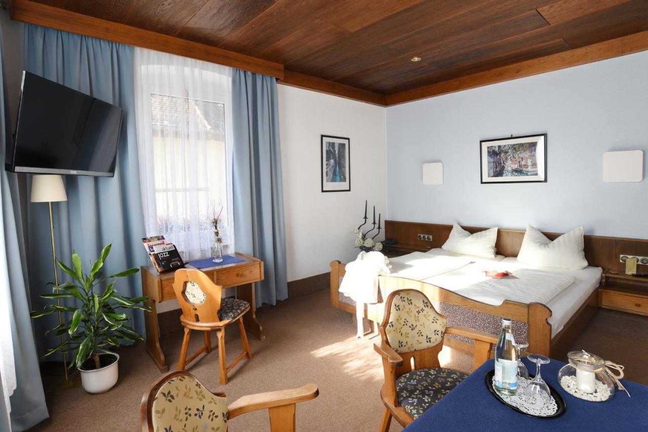 Gasthof & Hotel Goldener Hirsch Bad Berneck im Fichtelgebirge Buitenkant foto